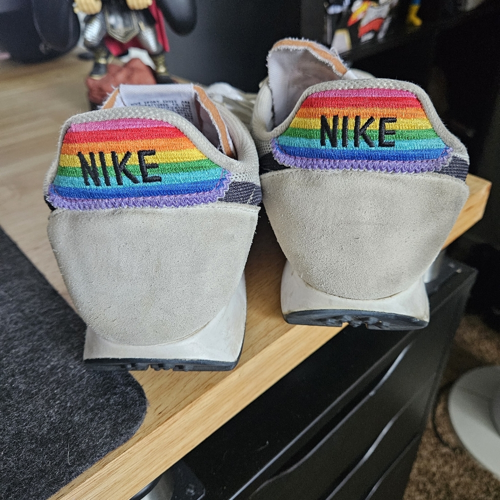 Nike Men 11 Pride BeTrue shoes